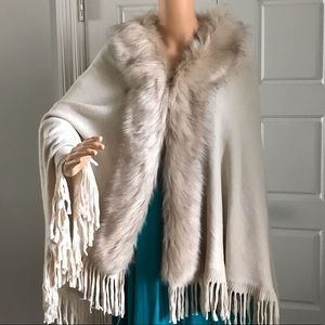 Faux fur lined cape in EUC  neutral cream colored